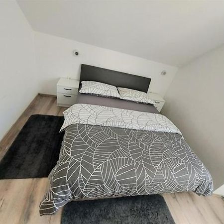 Apartman Nelly Σπλιτ Εξωτερικό φωτογραφία